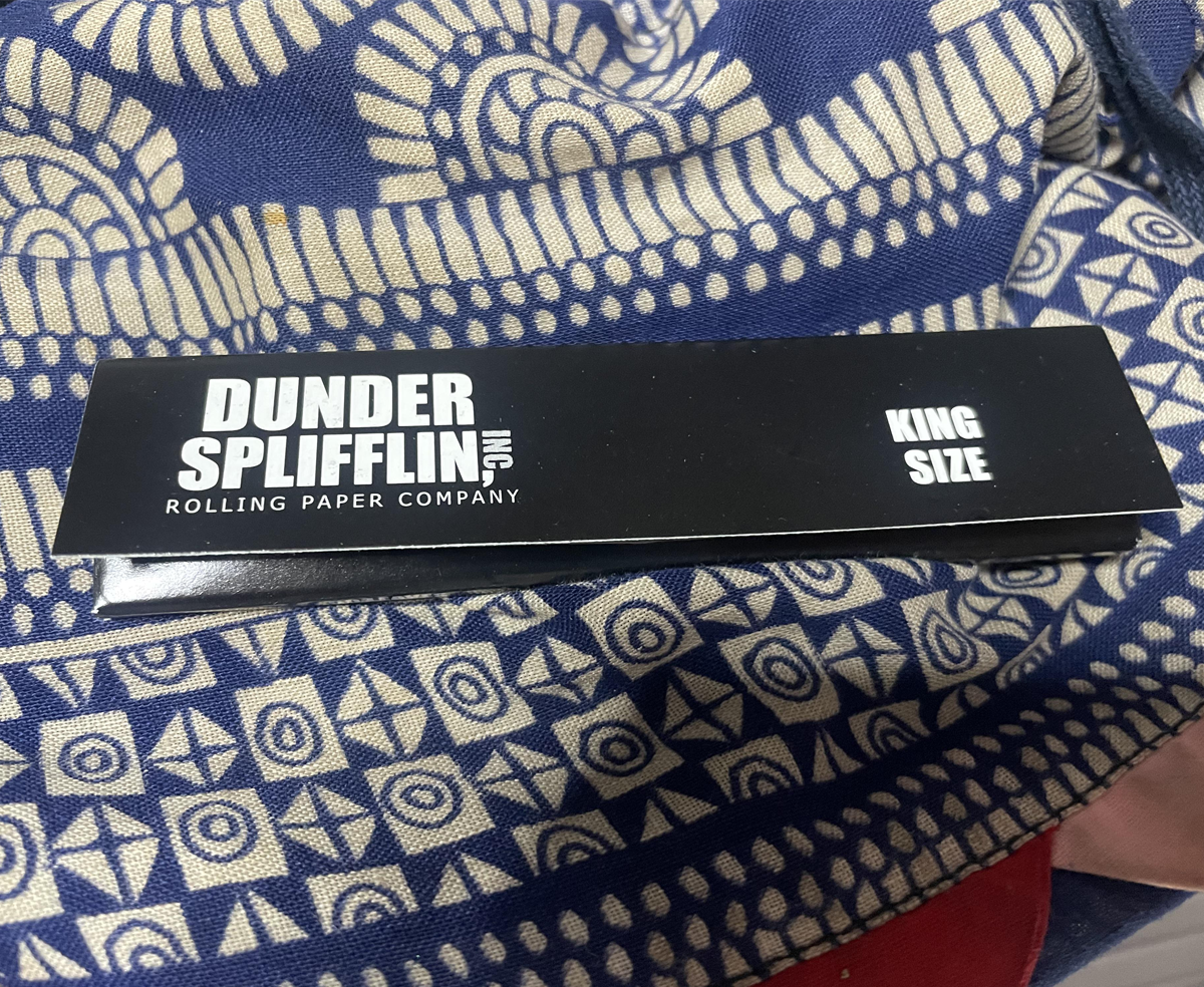 Rollin’ Up Like a Boss with Dunder Splifflin Kingsize Papers