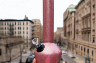 Dazzling design meets icy smooth hits in this Chill Pink Glitterbomb piece