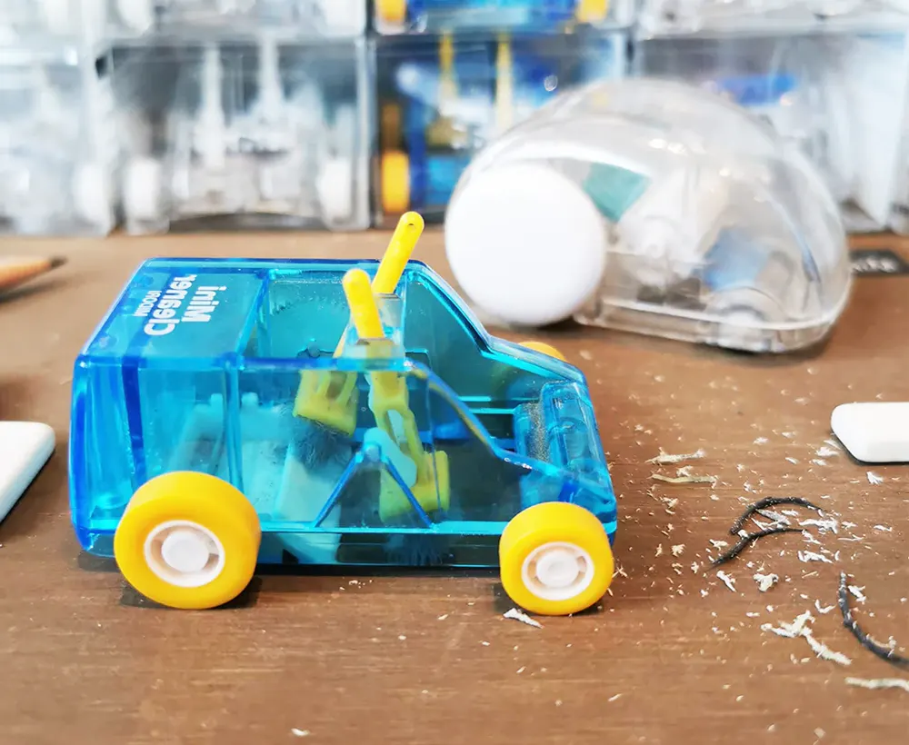 Let Your Cat Get Lit (Naturally) with Yeowww! Catnip Buds