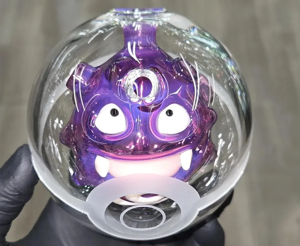 This BTGB Pokéball Koffing Bong is the pocket monster that actually rips